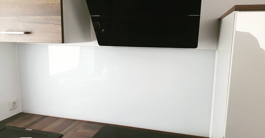 Küchenrückwand aus Glas artic white